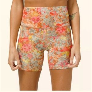 Brand New Floral Lululemon Biker Shorts Size 6!